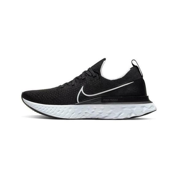 Athletic_Shoes